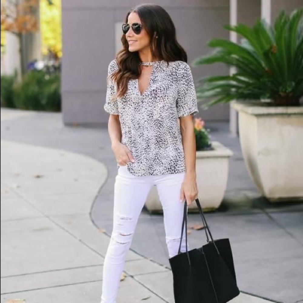 NWOT Brie Keyhole Top
